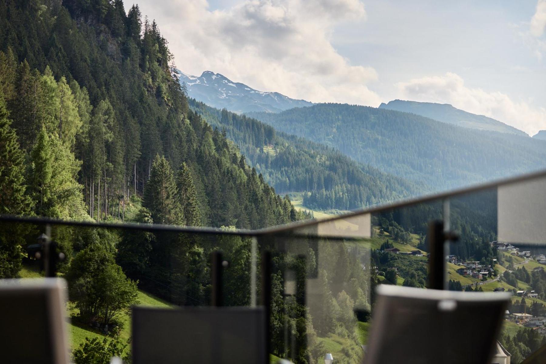 Das Luxurioese Chalet-Apartment In Der Residenz Silvretta - Inklusive Silvretta Card Premium See Kültér fotó